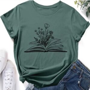 NWOT Floral Print Graphic T-Shirt, Cute  Short Sleeve Crew Neck Shirt.